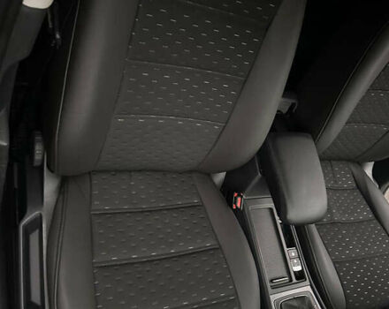 Черный Фольксваген Гольф, объемом двигателя 1.6 л и пробегом 285 тыс. км за 10350 $, фото 29 на Automoto.ua