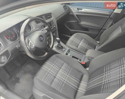 Черный Фольксваген Гольф, объемом двигателя 1.97 л и пробегом 325 тыс. км за 11800 $, фото 3 на Automoto.ua
