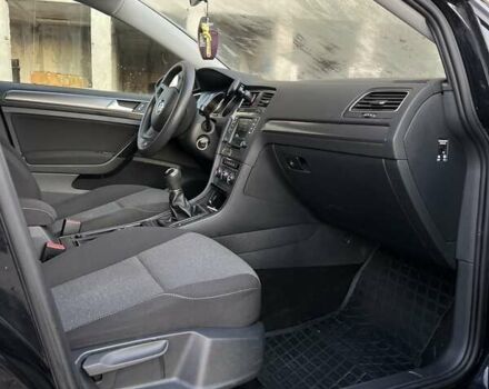 Черный Фольксваген Гольф, объемом двигателя 1.6 л и пробегом 209 тыс. км за 9600 $, фото 16 на Automoto.ua