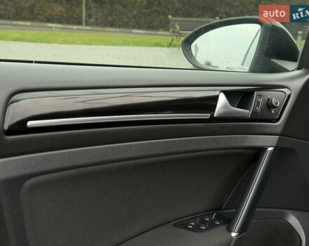 Черный Фольксваген Гольф, объемом двигателя 2 л и пробегом 242 тыс. км за 13290 $, фото 51 на Automoto.ua