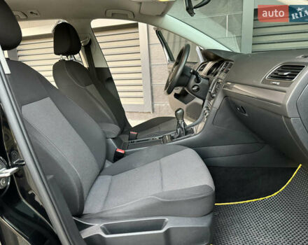 Чорний Фольксваген Гольф, об'ємом двигуна 1.6 л та пробігом 204 тис. км за 10900 $, фото 14 на Automoto.ua