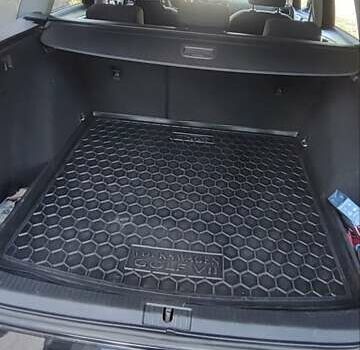 Чорний Фольксваген Гольф, об'ємом двигуна 1.6 л та пробігом 260 тис. км за 10000 $, фото 3 на Automoto.ua