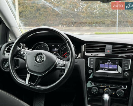 Черный Фольксваген Гольф, объемом двигателя 2 л и пробегом 242 тыс. км за 13290 $, фото 29 на Automoto.ua