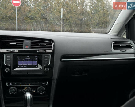 Черный Фольксваген Гольф, объемом двигателя 2 л и пробегом 242 тыс. км за 13290 $, фото 32 на Automoto.ua