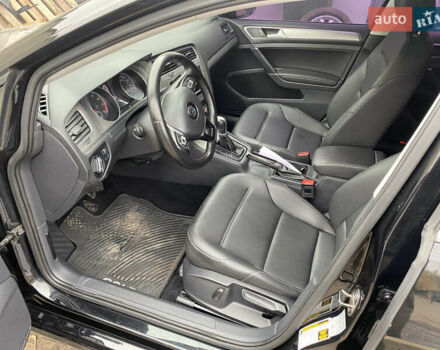 Черный Фольксваген Гольф, объемом двигателя 1.8 л и пробегом 179 тыс. км за 11200 $, фото 23 на Automoto.ua