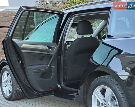 Черный Фольксваген Гольф, объемом двигателя 2 л и пробегом 248 тыс. км за 11999 $, фото 66 на Automoto.ua