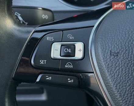 Черный Фольксваген Гольф, объемом двигателя 2 л и пробегом 248 тыс. км за 11999 $, фото 54 на Automoto.ua