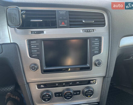 Фольксваген Гольф 2015 у Вінниці на Automoto.ua Чорний Фольксваген Гольф, об'ємом двигуна 1 л та пробігом 146 тис. км за 12500 $, фото 6 на Automoto.ua