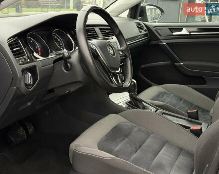 Черный Фольксваген Гольф, объемом двигателя 2 л и пробегом 242 тыс. км за 13290 $, фото 47 на Automoto.ua