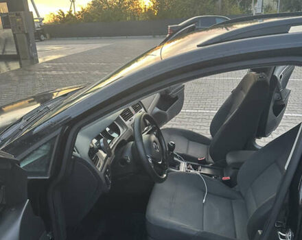 Черный Фольксваген Гольф, объемом двигателя 1.4 л и пробегом 338 тыс. км за 8300 $, фото 5 на Automoto.ua