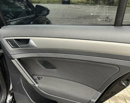 Черный Фольксваген Гольф, объемом двигателя 1.8 л и пробегом 195 тыс. км за 8999 $, фото 29 на Automoto.ua