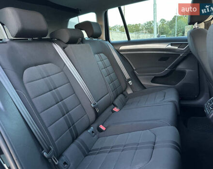 Черный Фольксваген Гольф, объемом двигателя 2 л и пробегом 248 тыс. км за 11999 $, фото 77 на Automoto.ua