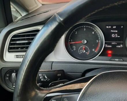 Черный Фольксваген Гольф, объемом двигателя 1.6 л и пробегом 253 тыс. км за 11950 $, фото 12 на Automoto.ua