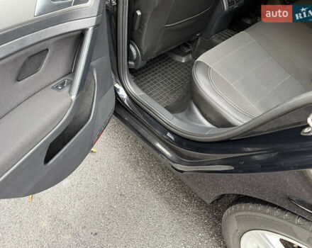 Черный Фольксваген Гольф, объемом двигателя 2 л и пробегом 159 тыс. км за 12999 $, фото 51 на Automoto.ua