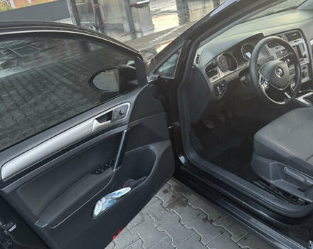 Черный Фольксваген Гольф, объемом двигателя 1.4 л и пробегом 338 тыс. км за 8300 $, фото 4 на Automoto.ua