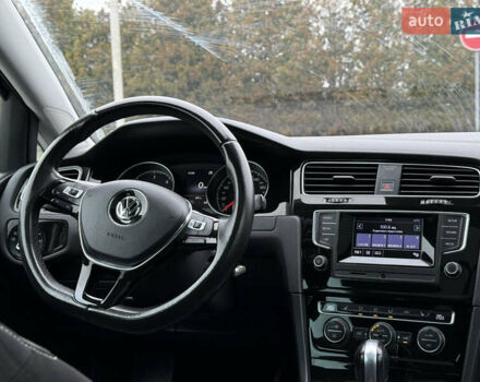 Черный Фольксваген Гольф, объемом двигателя 2 л и пробегом 242 тыс. км за 13290 $, фото 30 на Automoto.ua