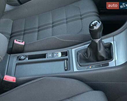 Черный Фольксваген Гольф, объемом двигателя 2 л и пробегом 248 тыс. км за 11999 $, фото 88 на Automoto.ua