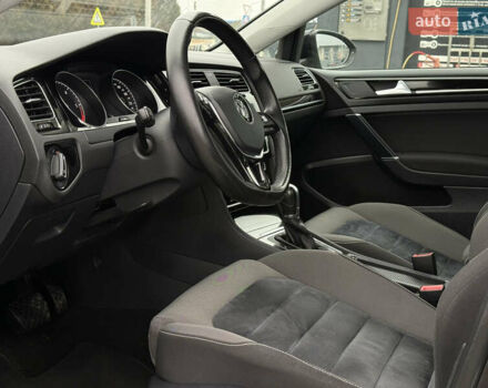 Черный Фольксваген Гольф, объемом двигателя 2 л и пробегом 242 тыс. км за 13290 $, фото 19 на Automoto.ua