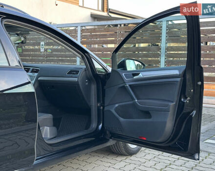 Черный Фольксваген Гольф, объемом двигателя 2 л и пробегом 248 тыс. км за 11999 $, фото 78 на Automoto.ua