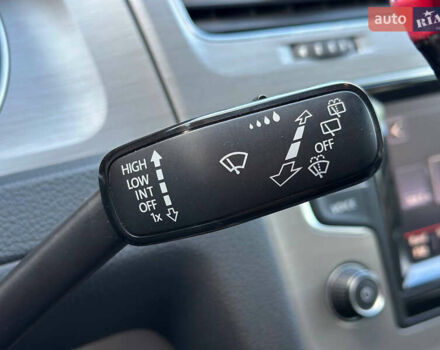 Черный Фольксваген Гольф, объемом двигателя 1.97 л и пробегом 96 тыс. км за 12699 $, фото 24 на Automoto.ua