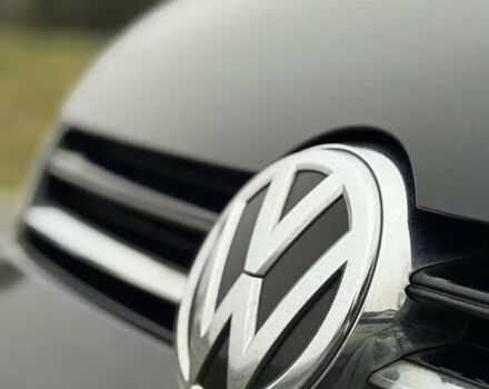 Черный Фольксваген Гольф, объемом двигателя 2 л и пробегом 242 тыс. км за 13290 $, фото 8 на Automoto.ua