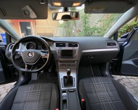 Чорний Фольксваген Гольф, об'ємом двигуна 2 л та пробігом 258 тис. км за 11500 $, фото 3 на Automoto.ua