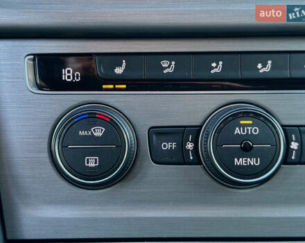 Черный Фольксваген Гольф, объемом двигателя 2 л и пробегом 248 тыс. км за 11999 $, фото 58 на Automoto.ua