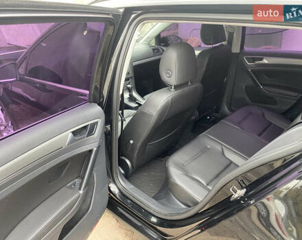 Черный Фольксваген Гольф, объемом двигателя 1.8 л и пробегом 179 тыс. км за 11200 $, фото 25 на Automoto.ua