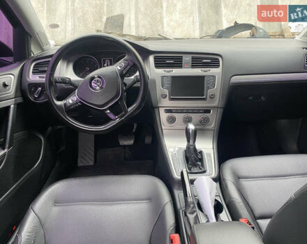 Черный Фольксваген Гольф, объемом двигателя 1.8 л и пробегом 179 тыс. км за 11200 $, фото 26 на Automoto.ua