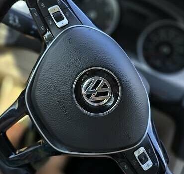 Черный Фольксваген Гольф, объемом двигателя 1.97 л и пробегом 180 тыс. км за 11500 $, фото 5 на Automoto.ua