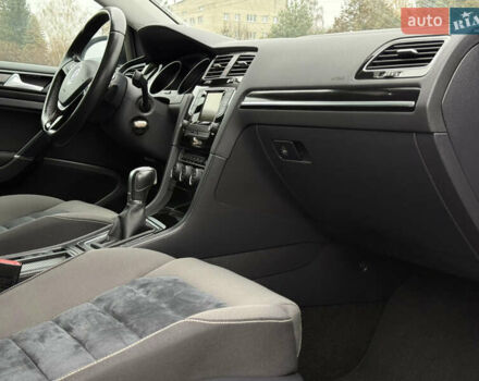 Черный Фольксваген Гольф, объемом двигателя 2 л и пробегом 242 тыс. км за 13290 $, фото 43 на Automoto.ua