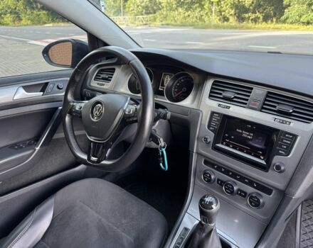 Черный Фольксваген Гольф, объемом двигателя 1.6 л и пробегом 220 тыс. км за 8800 $, фото 11 на Automoto.ua