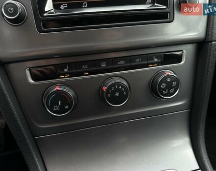 Чорний Фольксваген Гольф, об'ємом двигуна 1.6 л та пробігом 268 тис. км за 10999 $, фото 46 на Automoto.ua