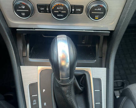 Фольксваген Гольф 2015 у Вінниці на Automoto.ua Чорний Фольксваген Гольф, об'ємом двигуна 1 л та пробігом 146 тис. км за 12500 $, фото 10 на Automoto.ua