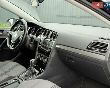 Черный Фольксваген Гольф, объемом двигателя 2 л и пробегом 236 тыс. км за 12450 $, фото 31 на Automoto.ua