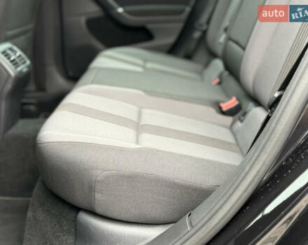 Черный Фольксваген Гольф, объемом двигателя 2 л и пробегом 236 тыс. км за 12450 $, фото 21 на Automoto.ua