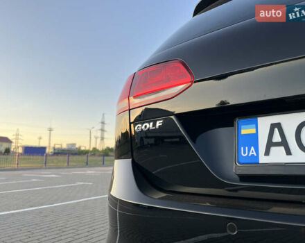 Черный Фольксваген Гольф, объемом двигателя 1.6 л и пробегом 235 тыс. км за 13700 $, фото 10 на Automoto.ua