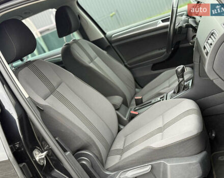 Черный Фольксваген Гольф, объемом двигателя 2 л и пробегом 236 тыс. км за 12450 $, фото 30 на Automoto.ua