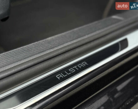 Черный Фольксваген Гольф, объемом двигателя 2 л и пробегом 236 тыс. км за 12450 $, фото 33 на Automoto.ua