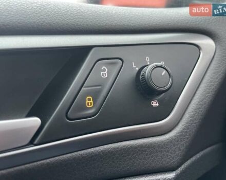 Чорний Фольксваген Гольф, об'ємом двигуна 1.6 л та пробігом 250 тис. км за 9900 $, фото 17 на Automoto.ua