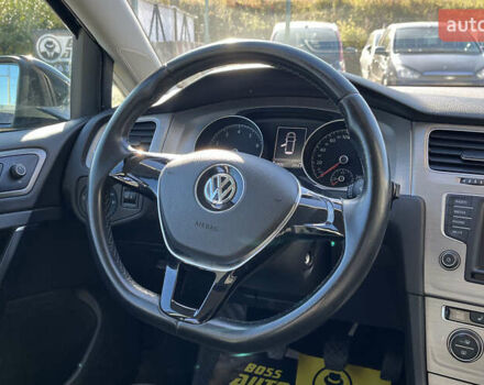 Черный Фольксваген Гольф, объемом двигателя 0 л и пробегом 215 тыс. км за 10300 $, фото 9 на Automoto.ua