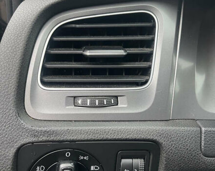 Черный Фольксваген Гольф, объемом двигателя 1.6 л и пробегом 246 тыс. км за 10150 $, фото 25 на Automoto.ua