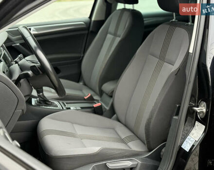 Черный Фольксваген Гольф, объемом двигателя 2 л и пробегом 236 тыс. км за 12450 $, фото 14 на Automoto.ua