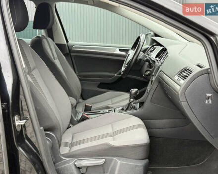 Черный Фольксваген Гольф, объемом двигателя 2 л и пробегом 236 тыс. км за 12450 $, фото 28 на Automoto.ua