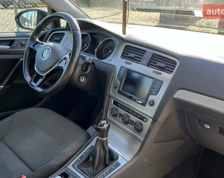 Черный Фольксваген Гольф, объемом двигателя 0 л и пробегом 215 тыс. км за 10300 $, фото 19 на Automoto.ua