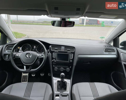 Чорний Фольксваген Гольф, об'ємом двигуна 1.6 л та пробігом 215 тис. км за 12800 $, фото 7 на Automoto.ua