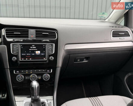 Черный Фольксваген Гольф, объемом двигателя 2 л и пробегом 236 тыс. км за 12450 $, фото 39 на Automoto.ua