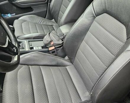 Черный Фольксваген Гольф, объемом двигателя 1.97 л и пробегом 213 тыс. км за 13500 $, фото 7 на Automoto.ua