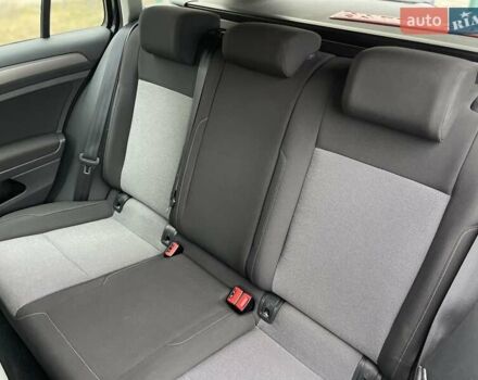 Чорний Фольксваген Гольф, об'ємом двигуна 1.6 л та пробігом 250 тис. км за 9900 $, фото 32 на Automoto.ua