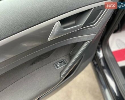 Чорний Фольксваген Гольф, об'ємом двигуна 1.6 л та пробігом 250 тис. км за 9900 $, фото 30 на Automoto.ua